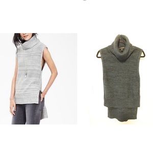 Banana Republic hi low turtleneck, S